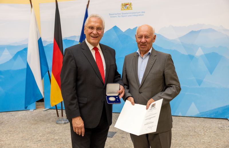 29.09.2026 – Kommunale Verdienstmedaille in Silber für Altbürgermeister Johann Thurner